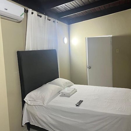 Cozy Apartment Κίνγκστον Εξωτερικό φωτογραφία