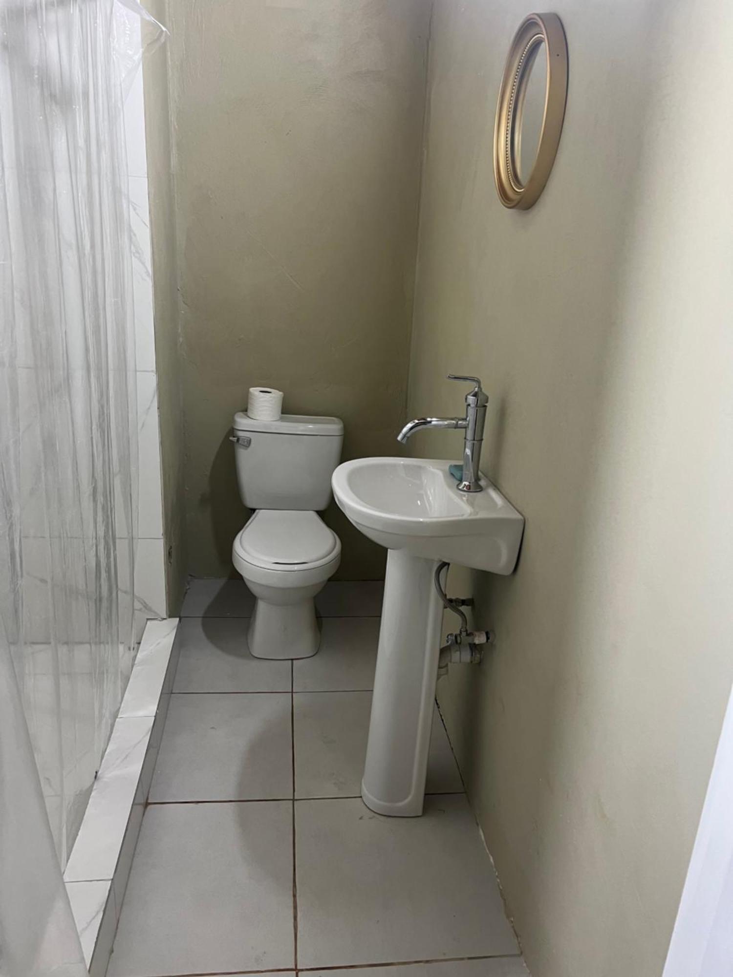 Cozy Apartment Κίνγκστον Εξωτερικό φωτογραφία