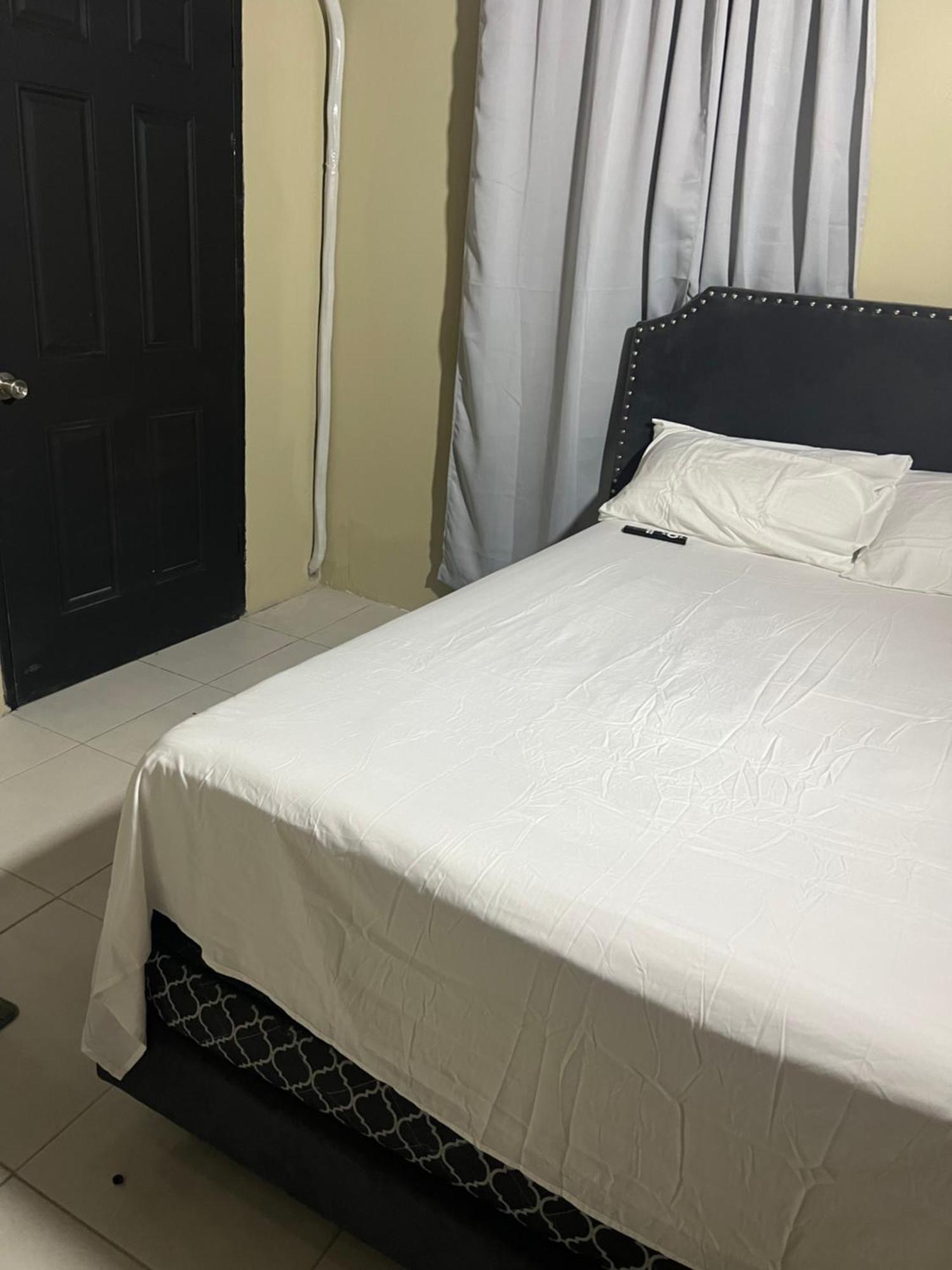 Cozy Apartment Κίνγκστον Εξωτερικό φωτογραφία